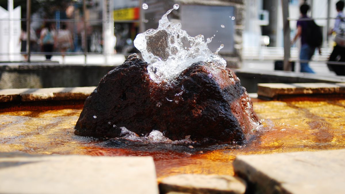 別府駅前の手湯