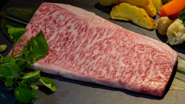 「おおいた和牛」とは、肉質4等級以上の選ばれた和牛です。